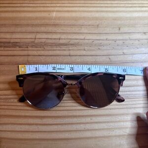 Foster Grant Classic Brown Sunglasses